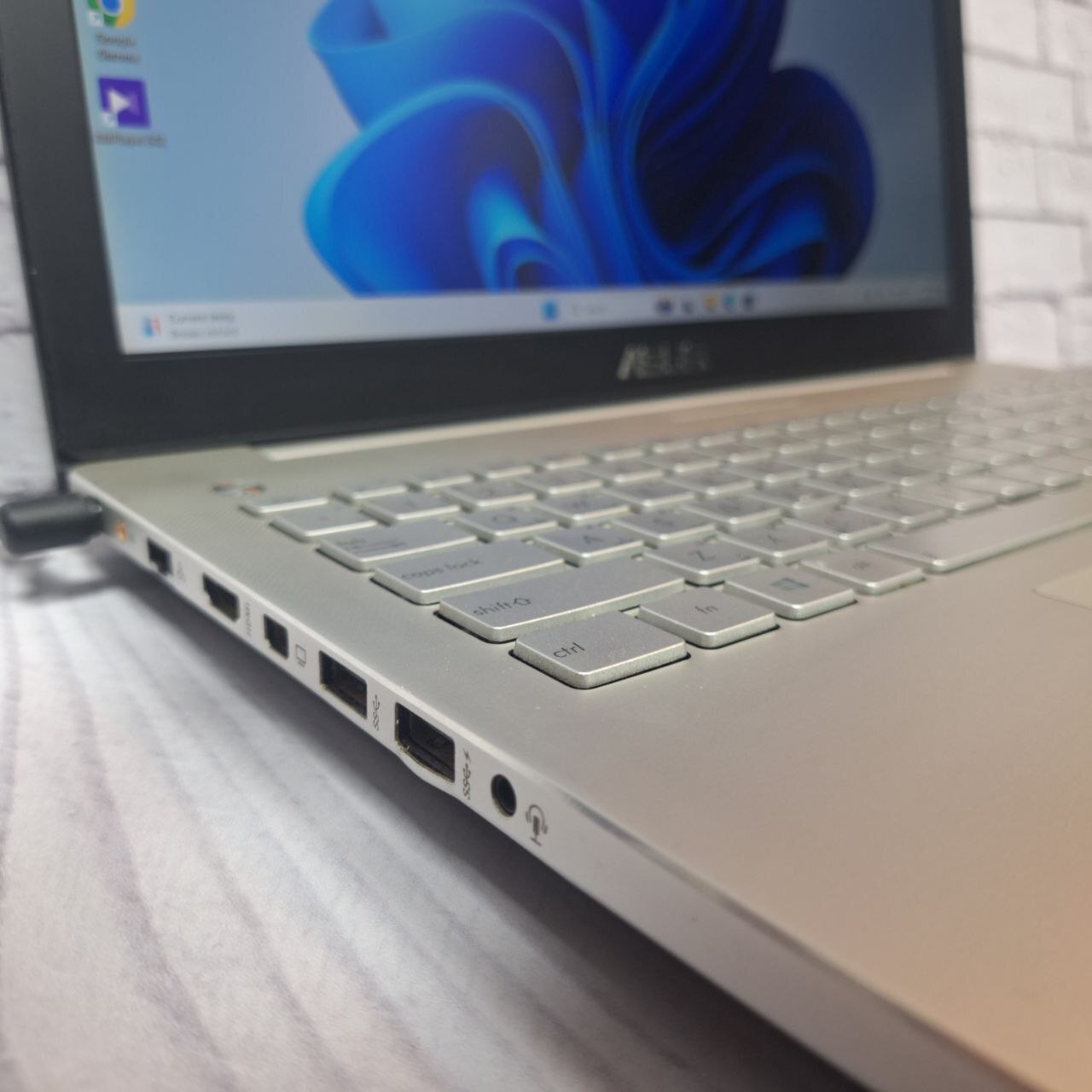  لپ تاپ asus مدل  n550j 